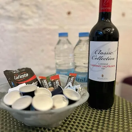 Central Townhouse With Maltese Balcony ואלטה